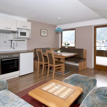 Landhaus Tyrol Mayrhofen Pokój zdjęcie