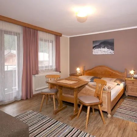 Landhaus Tyrol Mayrhofen Pokój zdjęcie